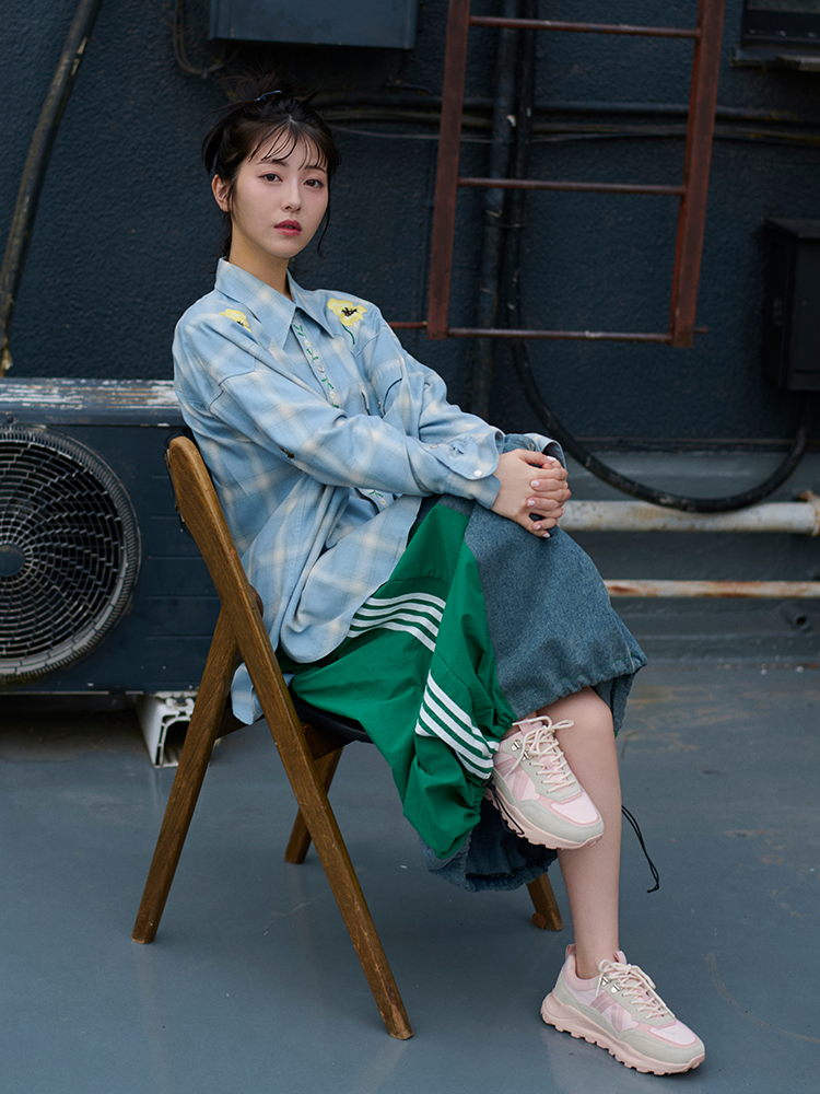 浜辺美波オフィシャルサイト