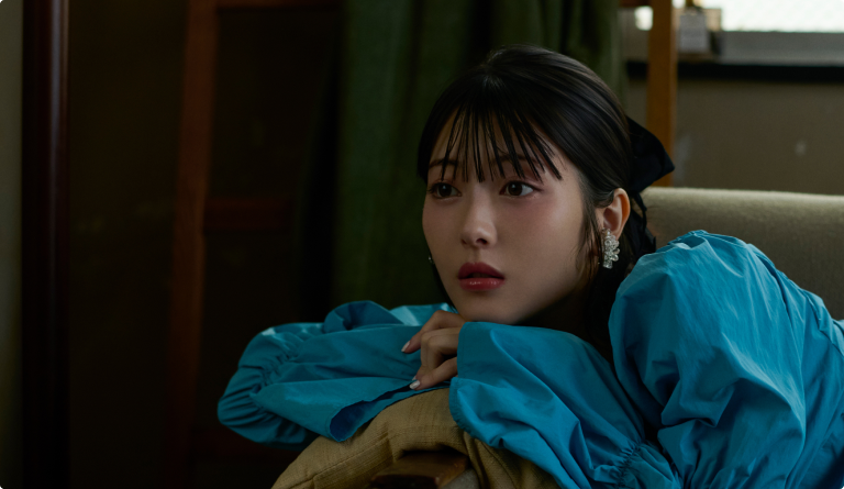 浜辺美波オフィシャルサイト