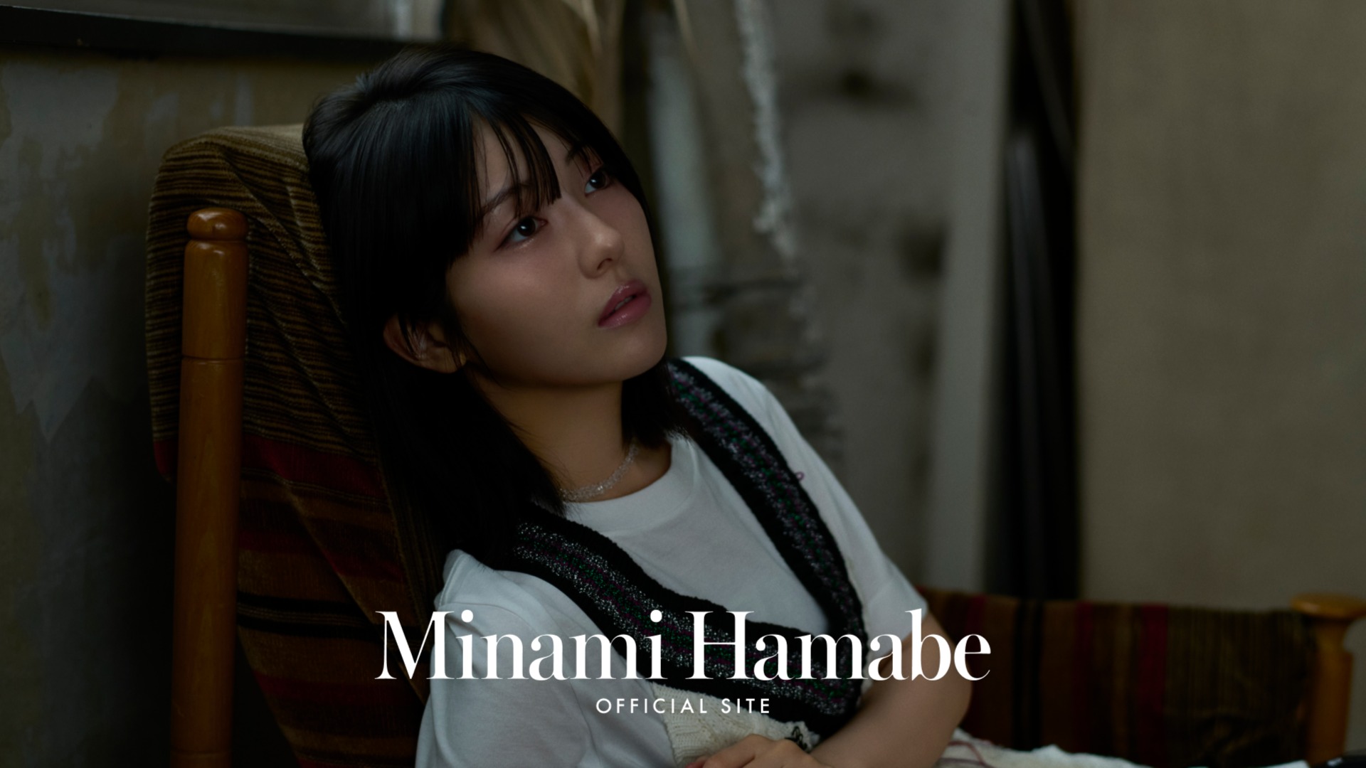浜辺美波 オフィシャルサイト限定 オリジナルTシャツ MINAMI L 浜辺美波 オフィシャルサイト限定 オリジナルTシャツ MINAMI L